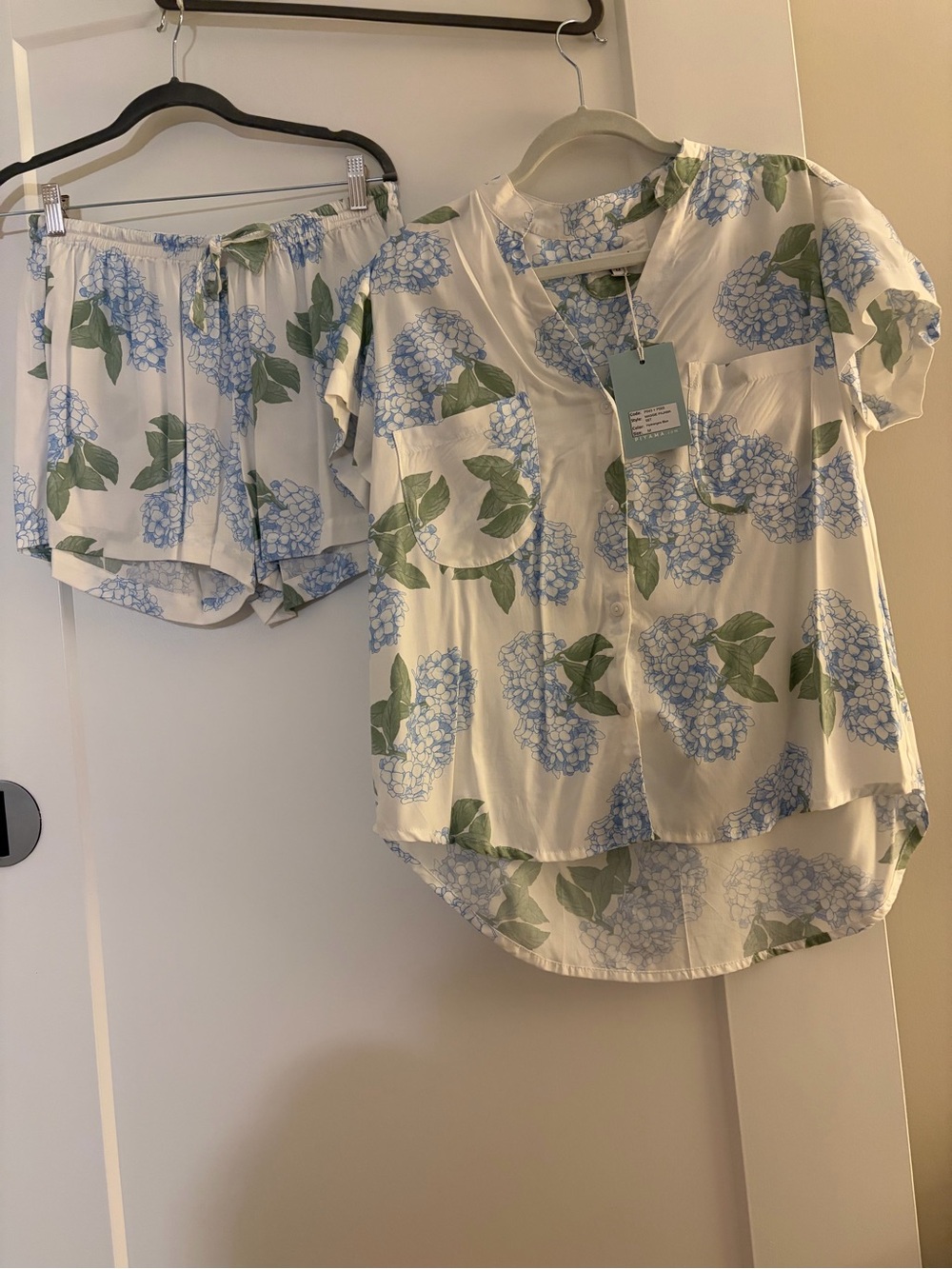 Piyama Floral Hydrangea Short Pajama Set in White and Blue